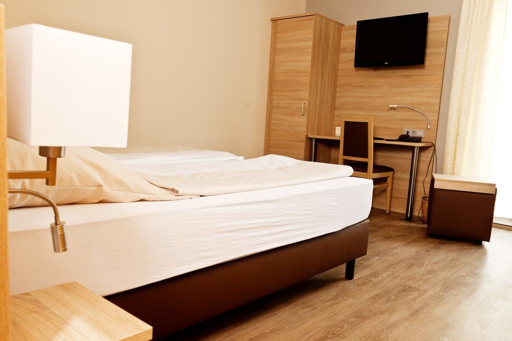 Hotel Dreimaedelhaus Espelkamp-Mittwald Zewnętrze zdjęcie